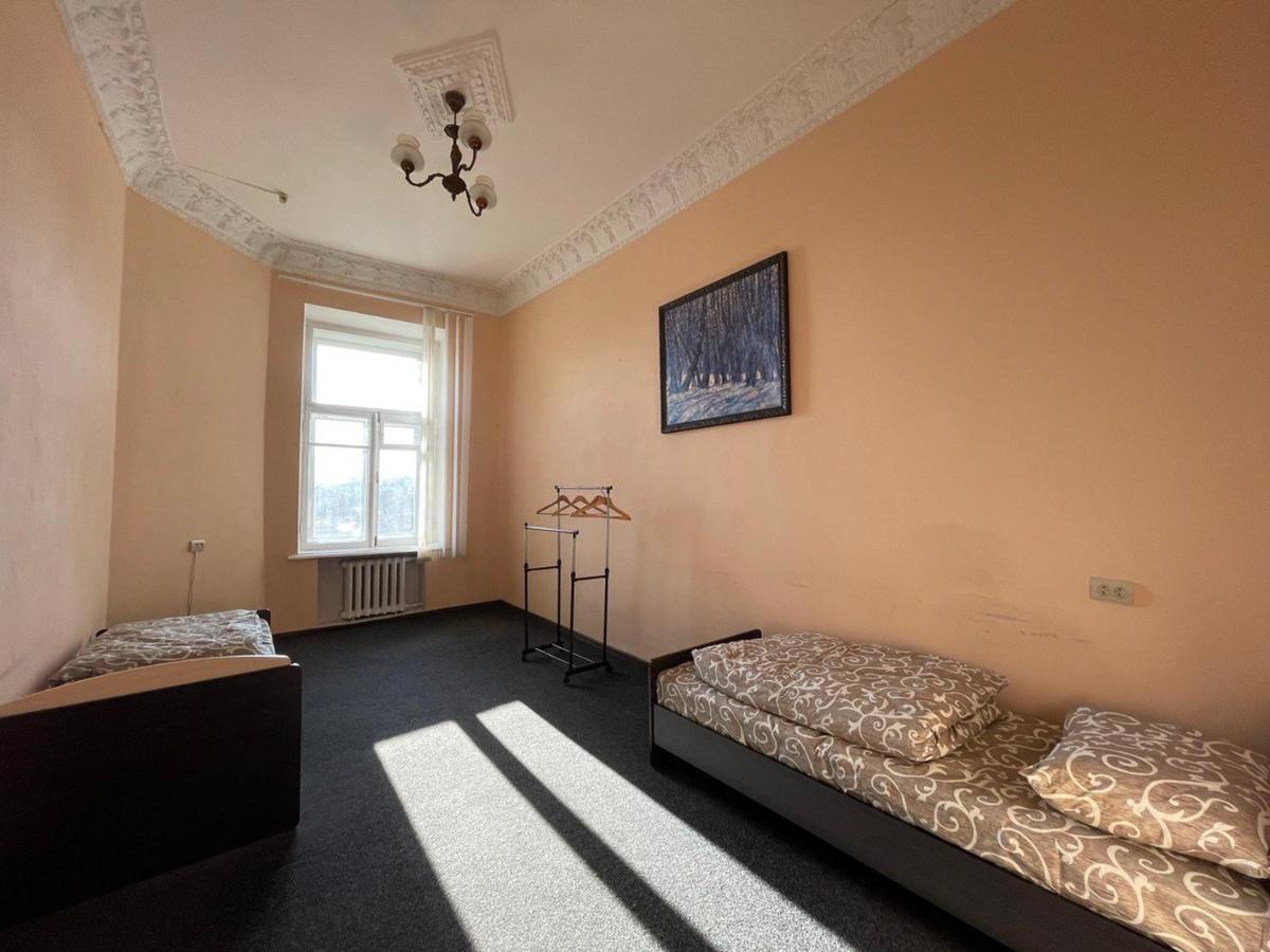 Amazing Tara'S Shevchenko Square Apartment Kiev Luaran gambar